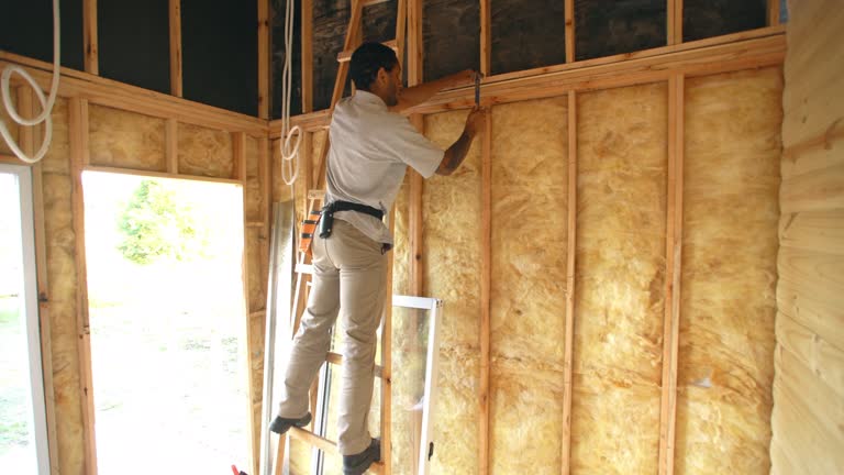 Best Spray Foam Insulation  in Greens Farms, CT